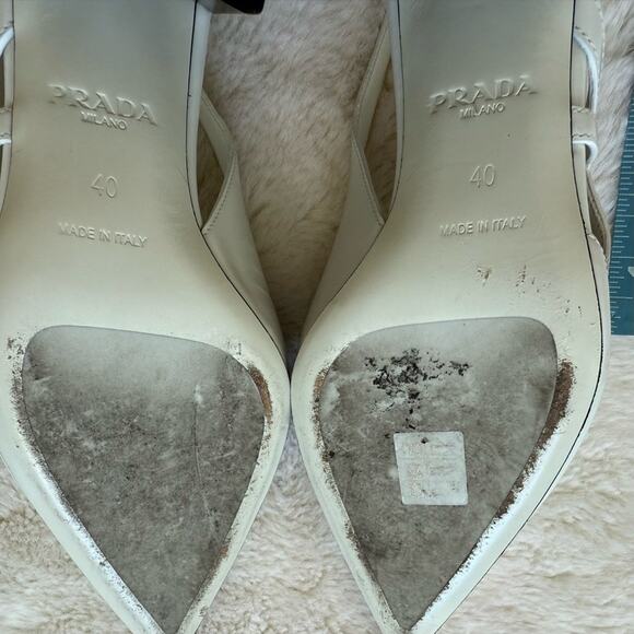 Prada Cut-Out Heeled Brushed Leather Pumps size 40EU or 9US Retail 1200$ - Picture 10 of 11
